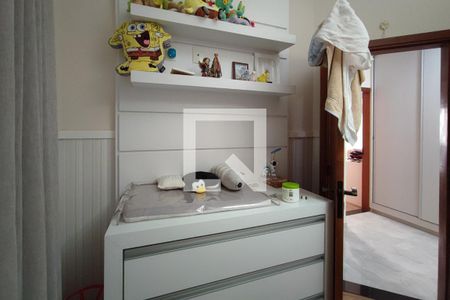 Casa à venda com 180m², 3 quartos e 2 vagasQuarto 2