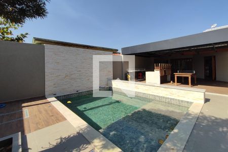 Casa à venda com 180m², 3 quartos e 2 vagasPiscina