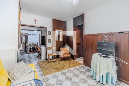 Sala de casa para alugar com 3 quartos, 74m² em Guarujá, Porto Alegre