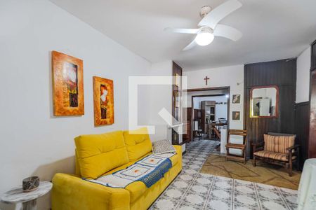 Sala de casa para alugar com 3 quartos, 74m² em Guarujá, Porto Alegre