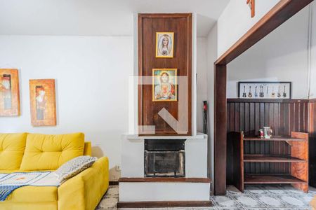 Sala de casa para alugar com 3 quartos, 74m² em Guarujá, Porto Alegre