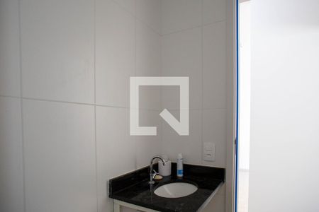 Apartamento à venda com 100m², 2 quartos e 2 vagas Apartamento à venda com 100m², 2 quartos e 2 vagasBanheiro