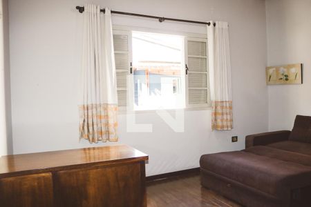 Casa à venda com 374m², 6 quartos e 5 vagas Casa à venda com 374m², 6 quartos e 5 vagasQuarto