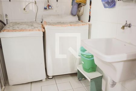 Casa à venda com 374m², 6 quartos e 5 vagas Casa à venda com 374m², 6 quartos e 5 vagasÁrea de Serviço