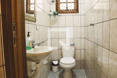 Casa à venda com 374m², 6 quartos e 5 vagas Casa à venda com 374m², 6 quartos e 5 vagasLavabo