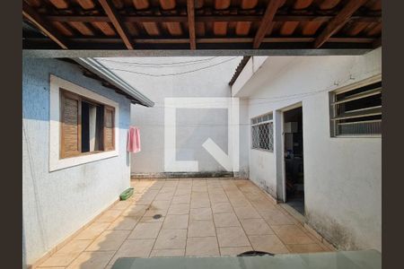 Casa à venda com 138m², 2 quartos e 3 vagas Casa à venda com 138m², 2 quartos e 3 vagasArea Gourmet e Area de Serviço