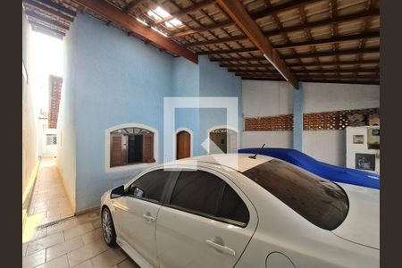 Casa à venda com 138m², 2 quartos e 3 vagas Casa à venda com 138m², 2 quartos e 3 vagasGaragem
