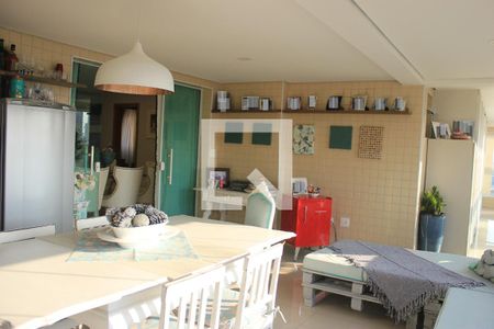 Apartamento à venda com 165m², 3 quartos e 3 vagasVaranda gourmet da sala