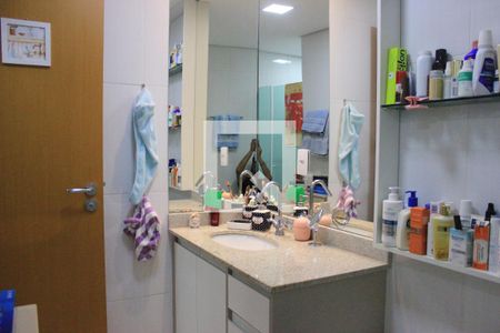 Apartamento à venda com 165m², 3 quartos e 3 vagasBanheiro da Suíte 2