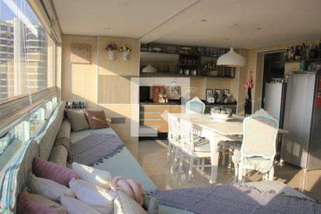 Apartamento à venda com 165m², 3 quartos e 3 vagasVaranda gourmet da sala