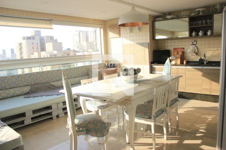 Apartamento à venda com 165m², 3 quartos e 3 vagasVaranda gourmet da sala