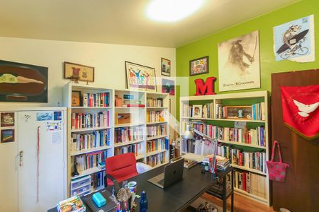 Casa à venda com 300m², 4 quartos e 2 vagas Casa à venda com 300m², 4 quartos e 2 vagasQuarto 4