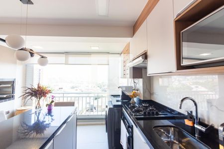 Cozinha de apartamento para alugar com 2 quartos, 50m² em Quitaúna, Osasco