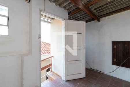 Casa à venda com 141m², 2 quartos e 2 vagasQuarto dos Fundos