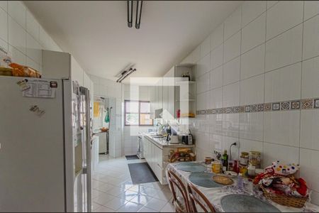 Apartamento à venda com 127m², 3 quartos e 2 vagas Apartamento à venda com 127m², 3 quartos e 2 vagasCozinha