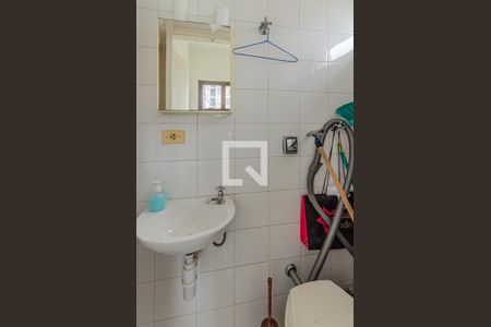 Apartamento à venda com 127m², 3 quartos e 2 vagas Apartamento à venda com 127m², 3 quartos e 2 vagasBanheiro de serviço