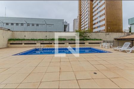 Apartamento à venda com 127m², 3 quartos e 2 vagas Apartamento à venda com 127m², 3 quartos e 2 vagasÁrea comum - Piscina