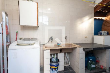 Casa à venda com 240m², 3 quartos e 4 vagasÁrea de Serviço