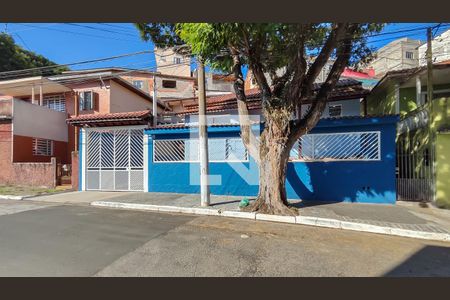 Casa à venda com 240m², 3 quartos e 4 vagasFachada