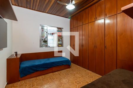 Casa à venda com 240m², 3 quartos e 4 vagasQuarto 