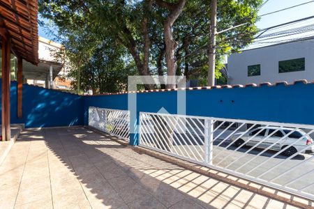 Casa à venda com 240m², 3 quartos e 4 vagasQuintal Frontal
