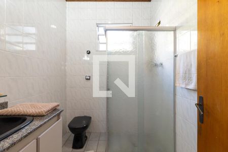 Casa à venda com 240m², 3 quartos e 4 vagasBanheiro 2