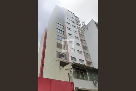 Studio à venda com 30m², 1 quarto e sem vaga Studio à venda com 30m², 1 quarto e sem vagaFachada