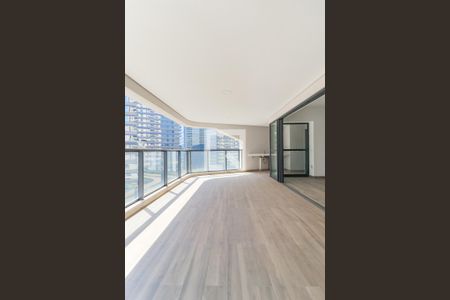 Apartamento à venda com 196m², 4 quartos e 3 vagasVaranda da Sala