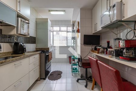 Apartamento à venda com 182m², 3 quartos e 2 vagas Apartamento à venda com 182m², 3 quartos e 2 vagasCozinha
