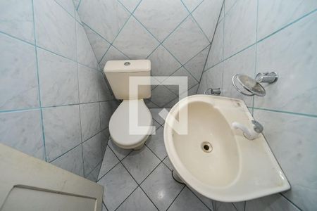 Casa à venda com 210m², 3 quartos e 2 vagas Casa à venda com 210m², 3 quartos e 2 vagasLavabo