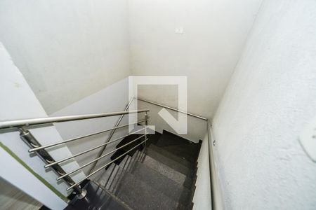 Casa à venda com 210m², 3 quartos e 2 vagas Casa à venda com 210m², 3 quartos e 2 vagasEscada
