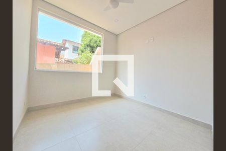 Casa de condomínio à venda com 225m², 5 quartos e 3 vagasQuarto 4