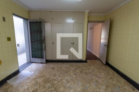 Casa à venda com 226m², 4 quartos e 2 vagas Casa à venda com 226m², 4 quartos e 2 vagasCozinha