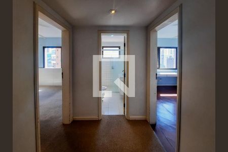 Apartamento para alugar com 275m², 3 quartos e 1 vaga Apartamento para alugar com 275m², 3 quartos e 1 vagaCorredor