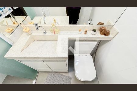 Apartamento à venda com 52m², 2 quartos e 1 vaga Apartamento à venda com 52m², 2 quartos e 1 vagaBanheiro