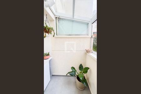 Apartamento à venda com 52m², 2 quartos e 1 vaga Apartamento à venda com 52m², 2 quartos e 1 vagaÁrea de Serviço