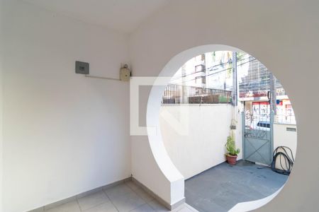 Casa à venda com 274m², 4 quartos e 8 vagas Casa à venda com 274m², 4 quartos e 8 vagasVaranda de Entrada