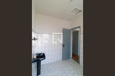 Casa à venda com 274m², 4 quartos e 8 vagas Casa à venda com 274m², 4 quartos e 8 vagasBanheiro 02