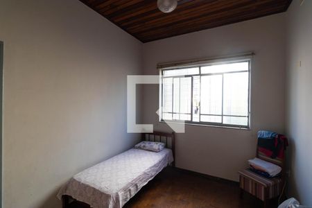 Casa à venda com 274m², 4 quartos e 8 vagas Casa à venda com 274m², 4 quartos e 8 vagasQuarto 01