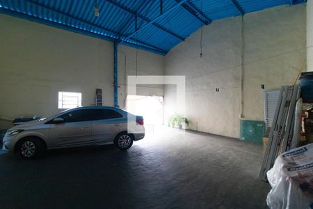 Casa à venda com 274m², 4 quartos e 8 vagas Casa à venda com 274m², 4 quartos e 8 vagasSalão