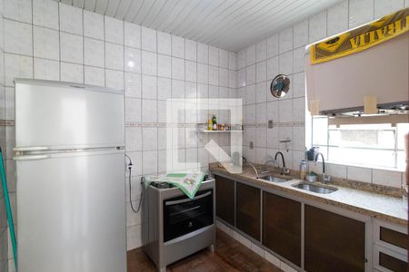 Casa à venda com 274m², 4 quartos e 8 vagas Casa à venda com 274m², 4 quartos e 8 vagasCozinha