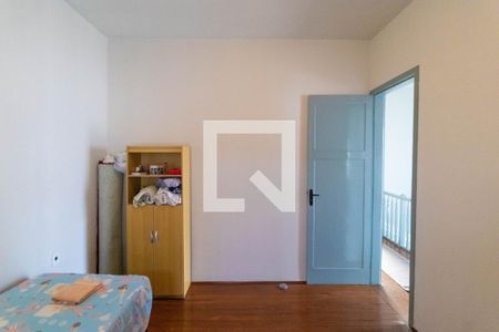 Casa à venda com 274m², 4 quartos e 8 vagas Casa à venda com 274m², 4 quartos e 8 vagasQuarto 04