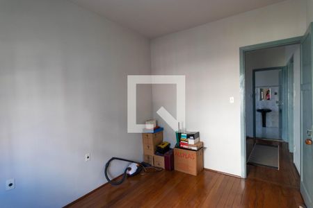 Casa à venda com 274m², 4 quartos e 8 vagas Casa à venda com 274m², 4 quartos e 8 vagasQuarto 02