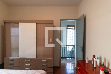 Casa à venda com 274m², 4 quartos e 8 vagas Casa à venda com 274m², 4 quartos e 8 vagasQuarto 03