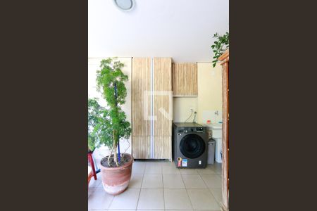 Apartamento à venda com 87m², 3 quartos e 2 vagas Apartamento à venda com 87m², 3 quartos e 2 vagasSacada