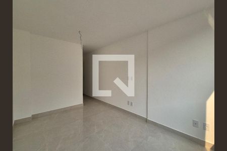 Apartamento à venda com 180m², 3 quartos e 3 vagas Apartamento à venda com 180m², 3 quartos e 3 vagasSuíte 2