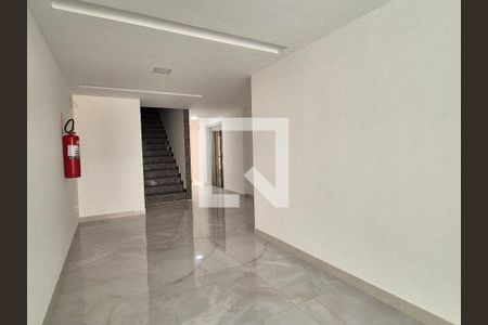 Apartamento à venda com 180m², 3 quartos e 3 vagas Apartamento à venda com 180m², 3 quartos e 3 vagasHall de entrada