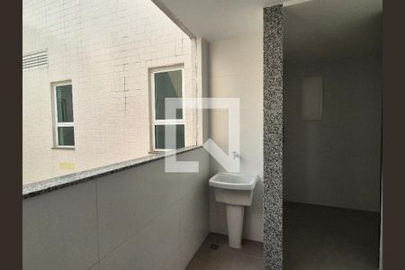 Apartamento à venda com 180m², 3 quartos e 3 vagas Apartamento à venda com 180m², 3 quartos e 3 vagasÁrea de serviço