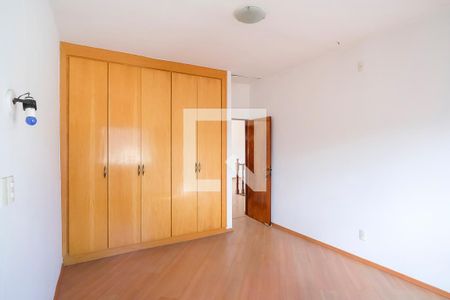 Casa à venda com 343m², 3 quartos e 6 vagasQuarto 1