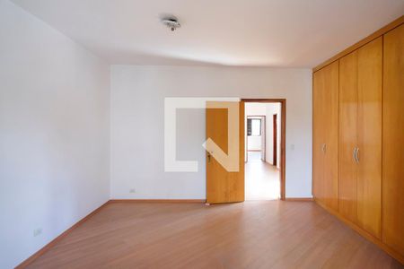 Casa à venda com 343m², 3 quartos e 6 vagasSuíte